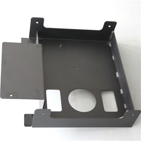 Stalowa produkcja wspornika